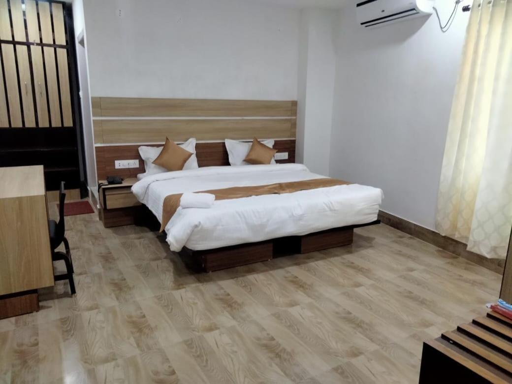 Hotel Magic Square Guwahati Exterior foto